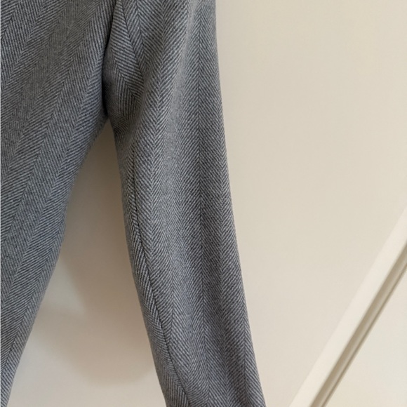 Abercrombie & Fitch Gray Herringbone Blazer Size Small - Picture 5 of 7